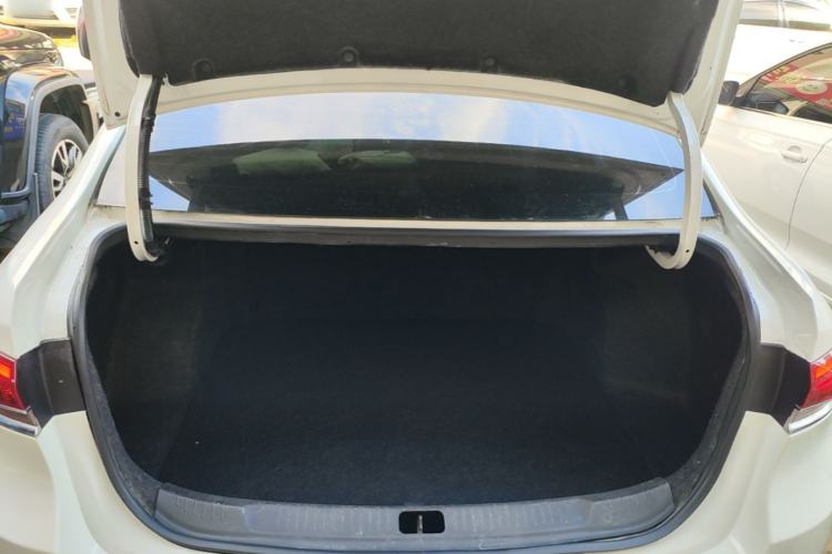 Used Buick GT 2021 Revised Version Flagship 1.5L Automatic Entry-Level Trim Trunk