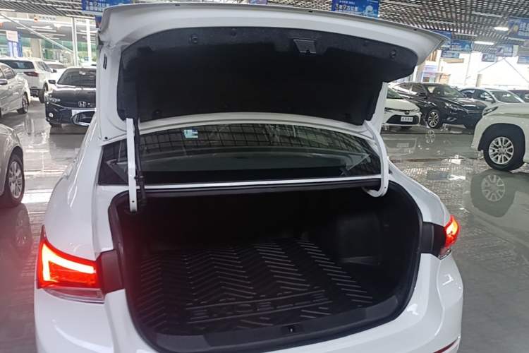 Used Buick GT 2021 Revised Version Flagship 1.5L Automatic Elite Edition Trunk