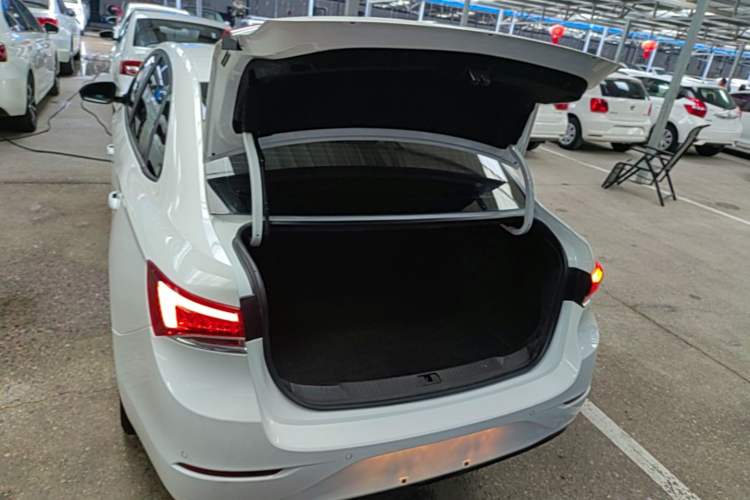 Used Buick GT 2021 Revised Version Flagship 1.5L Automatic Elite Edition Trunk