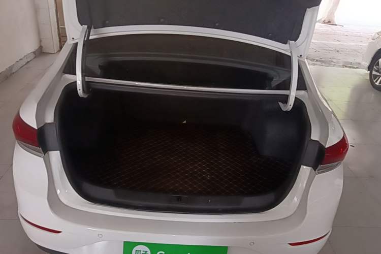 Used Buick GT 2021 1.3T Automatic Mild Hybrid Elite Version Trunk