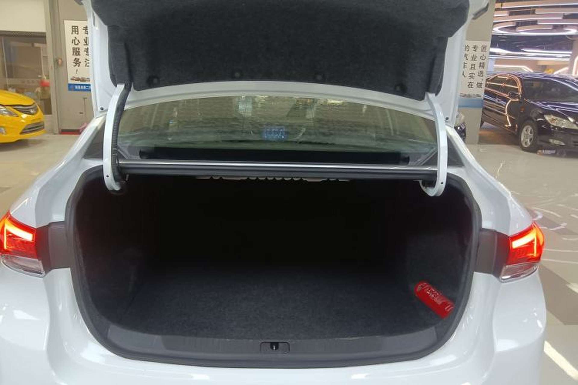 Used Buick GT 2021 Revised Version 1.3T Automatic Mild Hybrid Elite Edition Trunk
