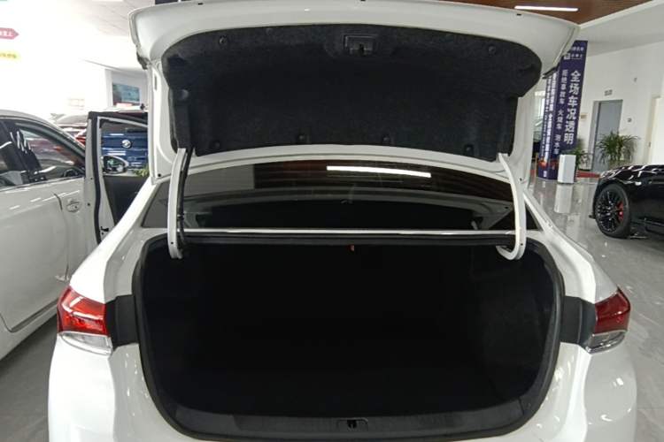 Used Buick GT 2021 Revised Version 1.3T Automatic Mild Hybrid Elite Edition Trunk