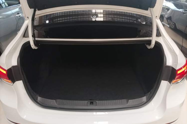 Used Buick GT 2021 Revised Version Flagship 1.5L Automatic Elite Edition Trunk