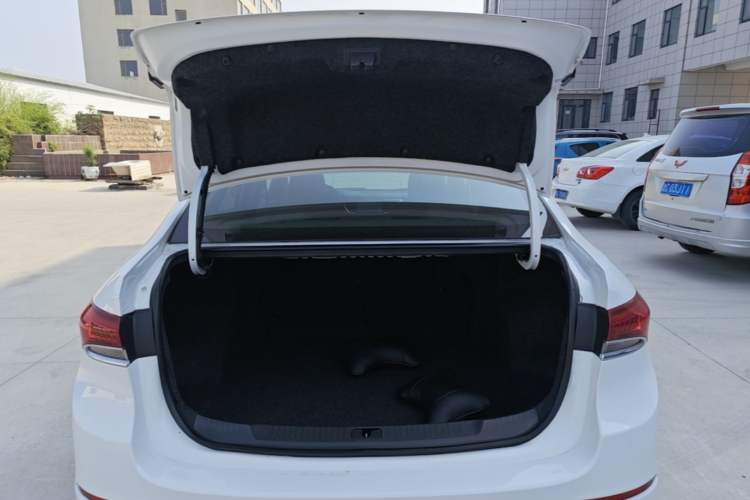 Used Buick GT 2021 Revised Version Flagship 1.5L Automatic Entry-Level Trim Trunk