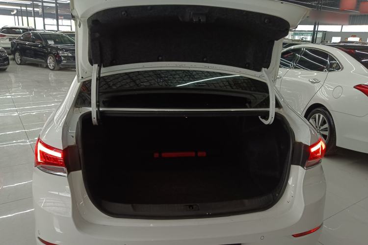 Used Buick GT 2021 Revised Version Flagship 1.5L Automatic Elite Edition Trunk