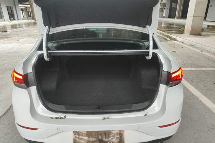 Used Buick GT 2021 Revised Version Flagship 1.5L Automatic Elite Edition Trunk