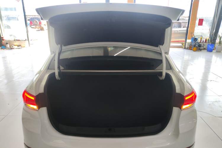 Used Buick GT 2021 Revised Version Flagship 1.5L Automatic Elite Edition Trunk
