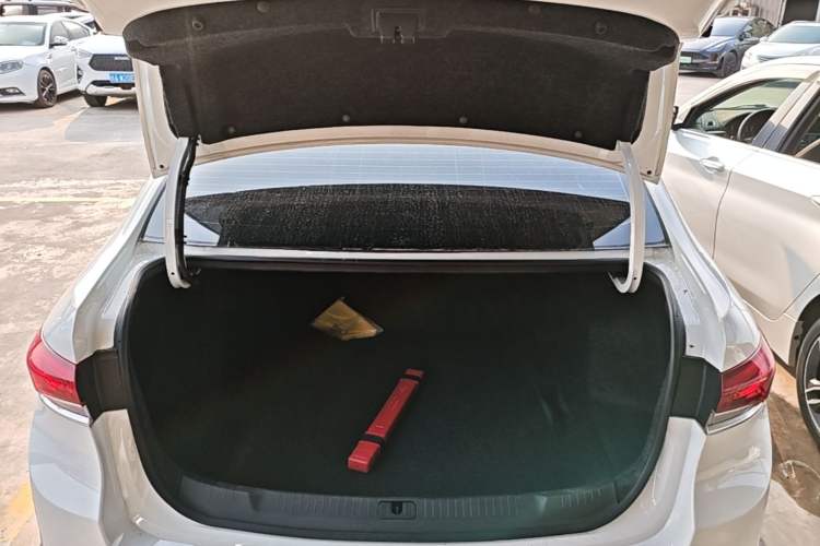 Used Buick GT 2021 Revised Version Flagship 1.5L Automatic Elite Edition Trunk