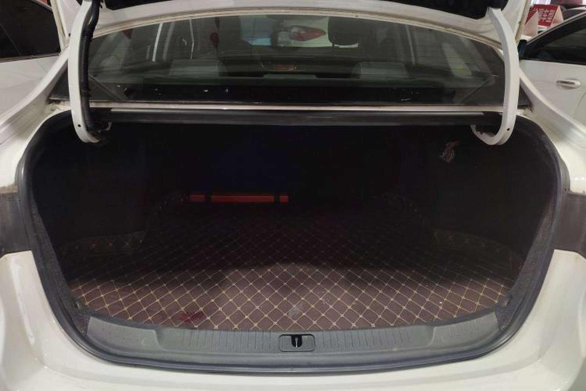 Used Buick GT 2021 1.3T Automatic Mild Hybrid Elite Version Trunk