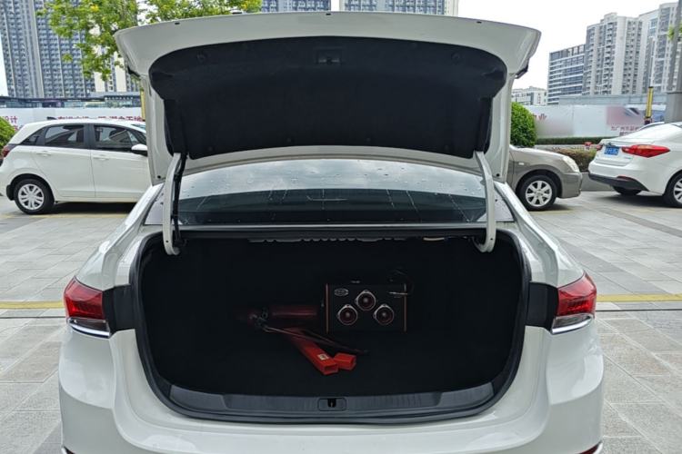 Used Buick GT 2021 Revised Version Flagship 1.5L Automatic Entry-Level Trim Trunk