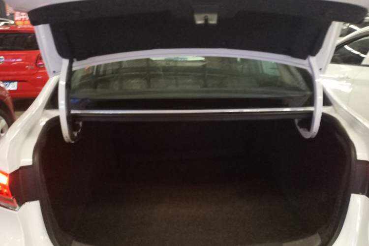 Used Buick GT 2021 Revised Version 1.3T Automatic Mild Hybrid Elite Edition Trunk