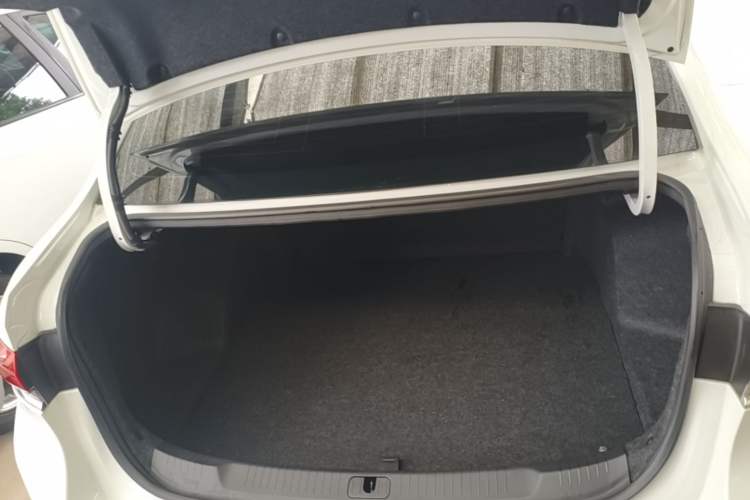 Used Buick GT 2021 Revised Version Flagship 1.5L Automatic Elite Edition Trunk