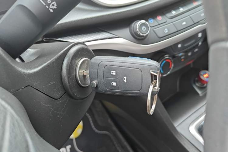 Used Buick GT 2021 Revised Version Flagship 1.5L Automatic Elite Edition Vehicle Key