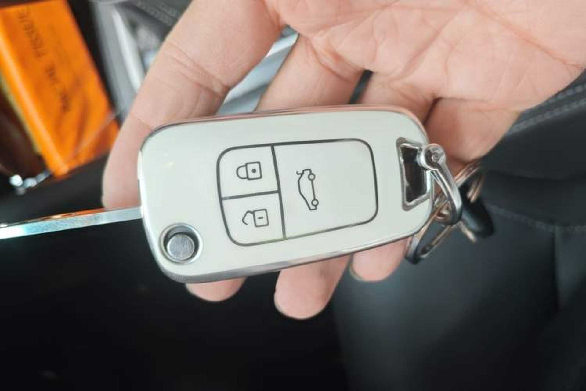 Used Buick GT 2021 1.3T Automatic Mild Hybrid Elite Version Vehicle Key