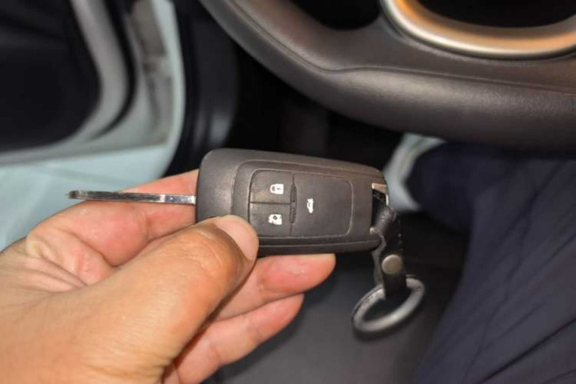 Used Buick GT 2021 Revised Version 1.3T Automatic Mild Hybrid Elite Edition Vehicle Key