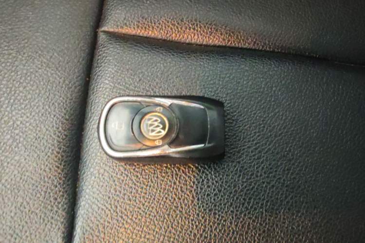 Used Buick GT 2021 Revised Version Flagship 1.5L Automatic Entry-Level Trim Vehicle Key
