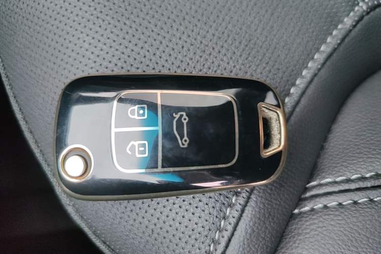 Used Buick GT 2021 Revised Version Flagship 1.5L Automatic Entry-Level Trim Vehicle Key