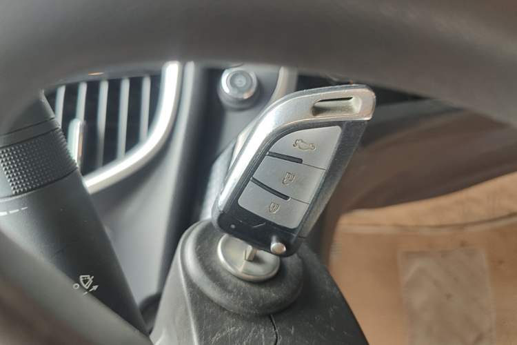 Used Buick GT 2021 1.3T Automatic Mild Hybrid Elite Version Vehicle Key