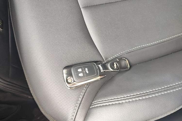 Used Buick GT 2021 Revised Version Flagship 1.5L Automatic Entry-Level Trim Vehicle Key