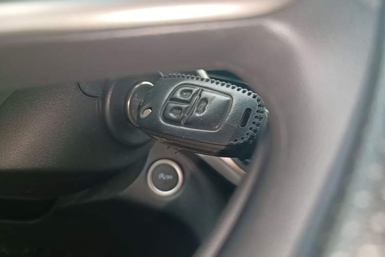 Used Buick GT 2021 Revised Version Flagship 1.5L Automatic Entry-Level Trim Vehicle Key