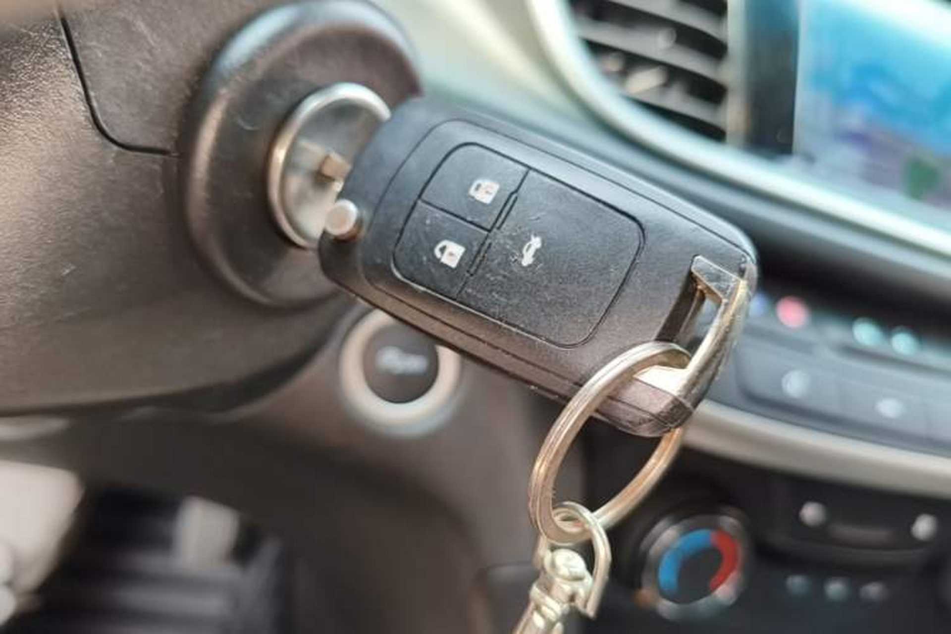 Used Buick GT 2021 1.3T Automatic Mild Hybrid Elite Version Vehicle Key