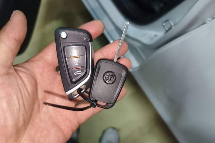 Used Buick GT 2021 Revised Version Flagship 1.5L Automatic Entry-Level Trim Vehicle Key