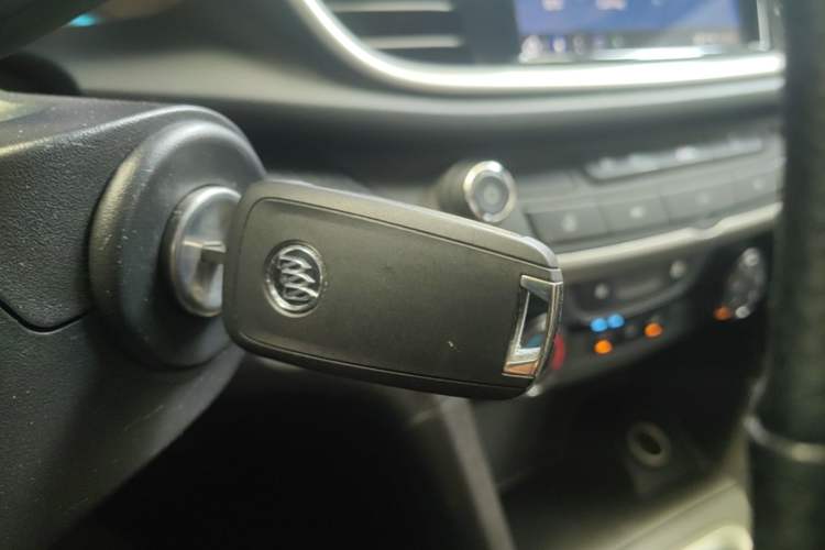 Used Buick GT 2021 Revised Version Flagship 1.5L Automatic Entry-Level Trim Vehicle Key