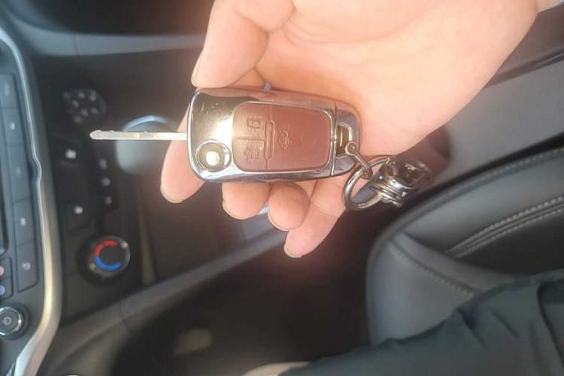Used Buick GT 2021 Revised Version Flagship 1.5L Automatic Elite Edition Vehicle Key