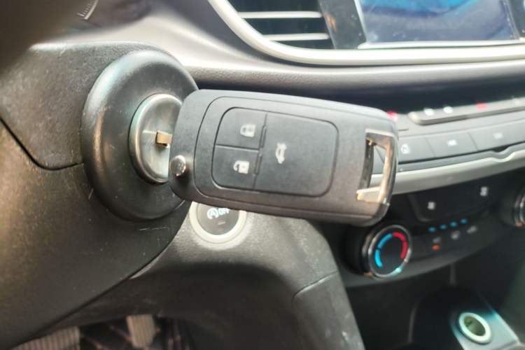 Used Buick GT 2021 Revised Version Flagship 1.5L Automatic Elite Edition Vehicle Key