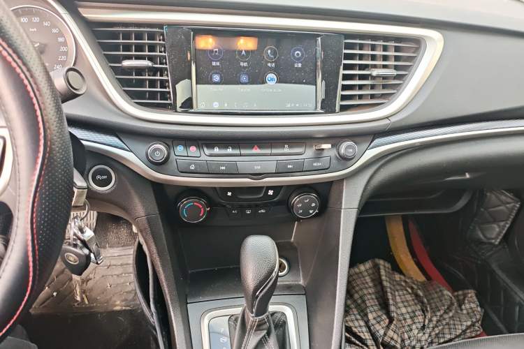 Used Buick GT 2021 Revised Version 1.3T Automatic Mild Hybrid Elite Edition Audio And AC Panel