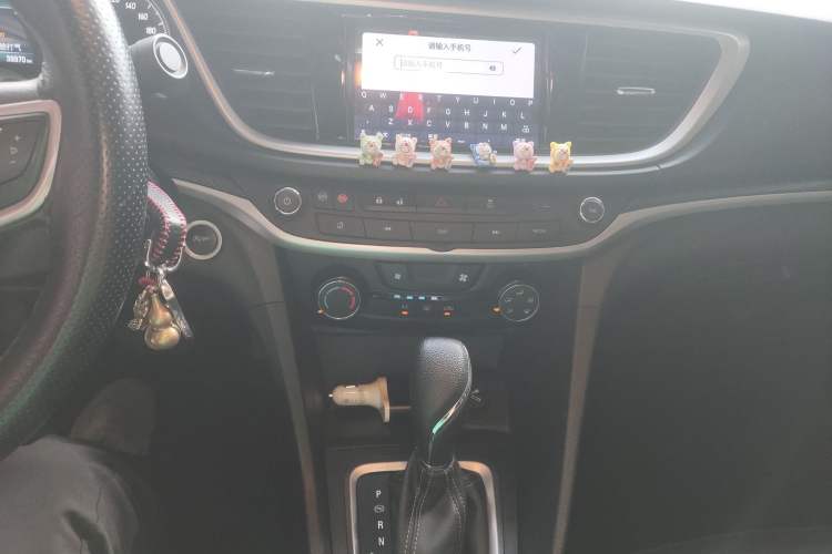 Used Buick GT 2021 Revised Version Flagship 1.5L Automatic Elite Edition Audio And AC Panel