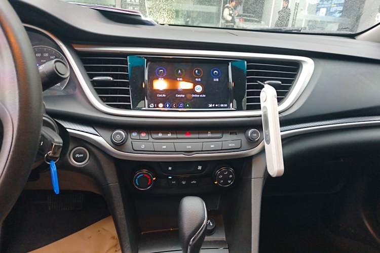 Used Buick GT 2021 Revised Version Flagship 1.5L Automatic Elite Edition Audio And AC Panel