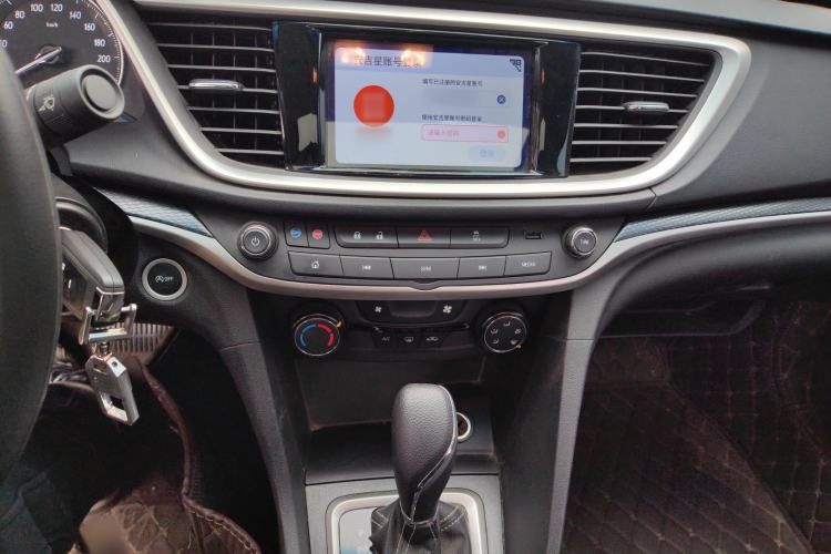 Used Buick GT 2021 Revised Version Flagship 1.5L Automatic Elite Edition Audio And AC Panel