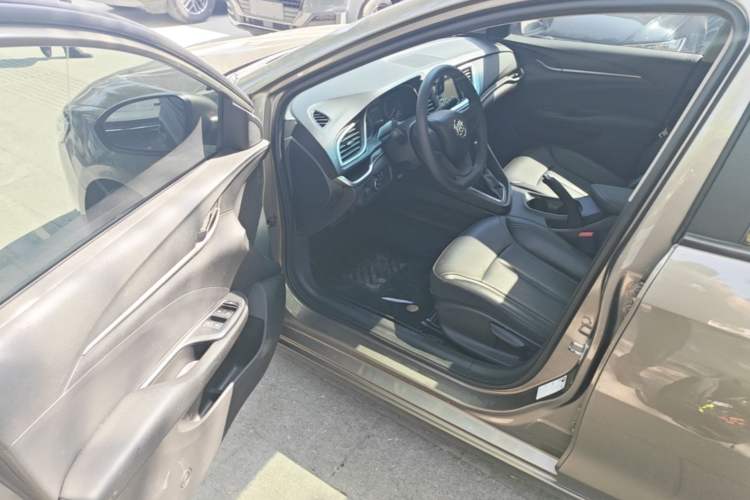 Used Buick GT 2021 1.3T Automatic Mild Hybrid Elite Version Driver Seat