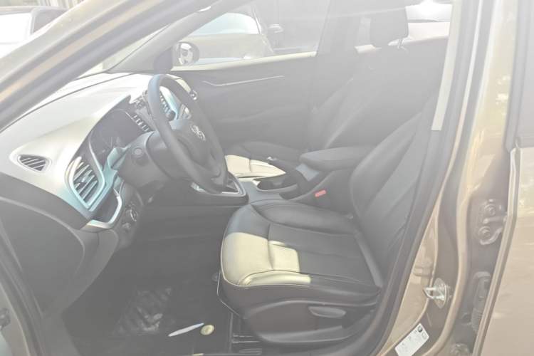 Used Buick GT 2021 1.3T Automatic Mild Hybrid Elite Version Left Front Seat