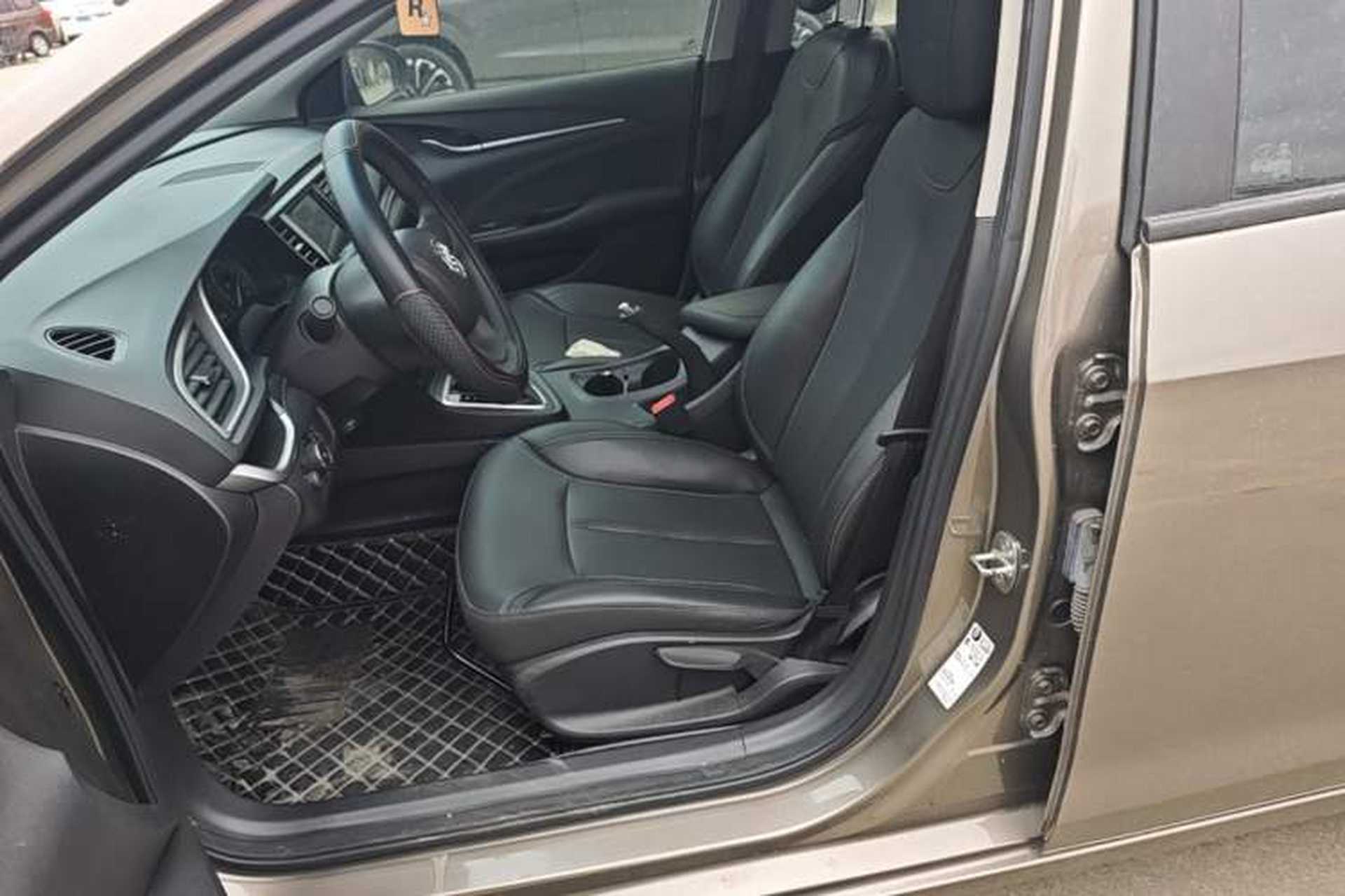 Used Buick GT 2021 1.3T Automatic Mild Hybrid Elite Version Left Front Seat