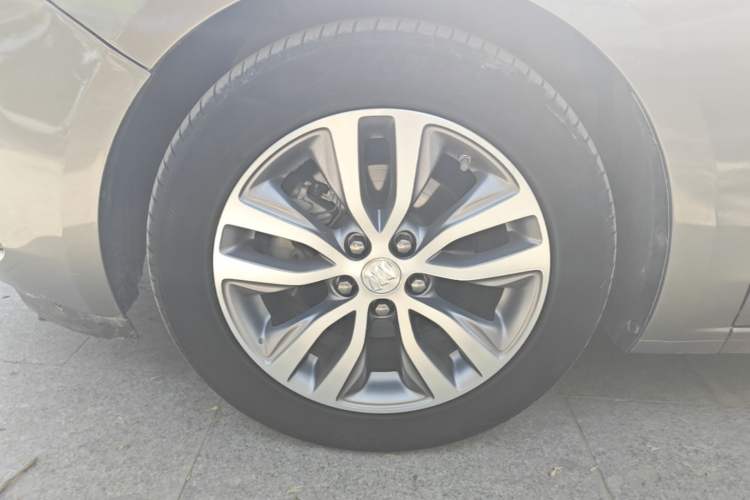 Used Buick GT 2021 1.3T Automatic Mild Hybrid Elite Version Left Front Wheel Hub