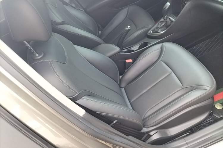 Used Buick GT 2021 Revised Version Flagship 1.5L Automatic Elite Edition Right Front Seat