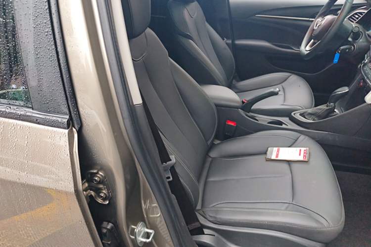 Used Buick GT 2021 Revised Version Flagship 1.5L Automatic Elite Edition Right Front Seat