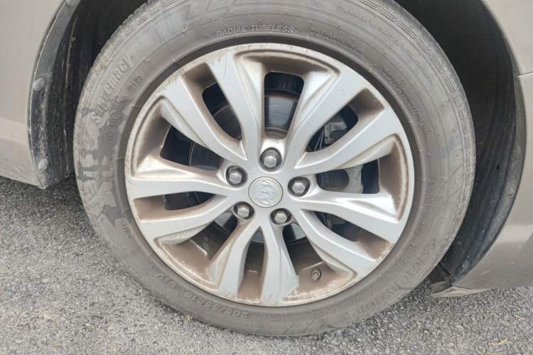 Used Buick GT 2021 Exemplar 1.5L Automatic Elite Version Right Front Wheel Hub
