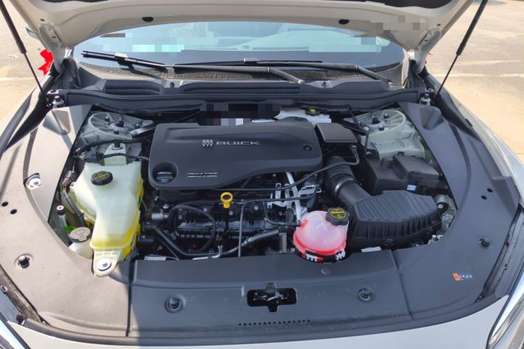Used Buick L7 2025 Model Luxury Edition Engine Bay