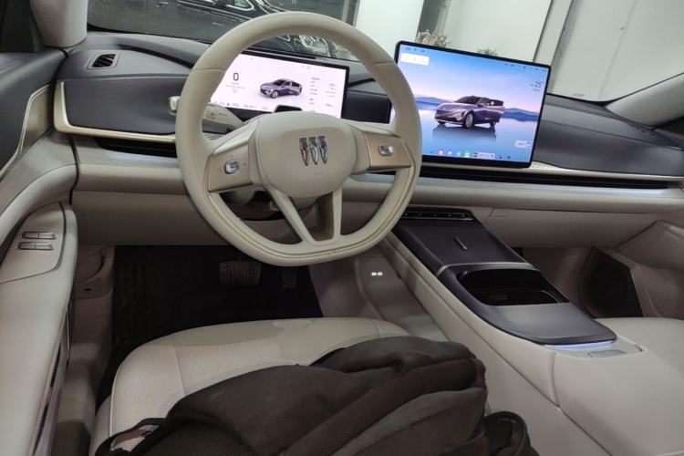 Used Buick L7 2025 Model Aivia Center Console