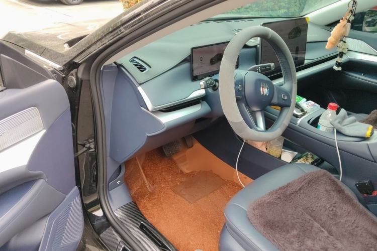Used Buick L7 2025 Model Prestige Edition Driver Seat