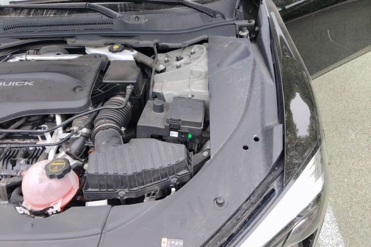 Used Buick L7 2025 Model Prestige Edition Engine Bay Left