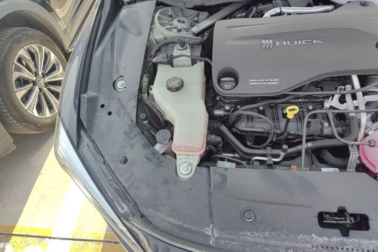 Used Buick L7 2025 Model Aivia Engine Bay Right