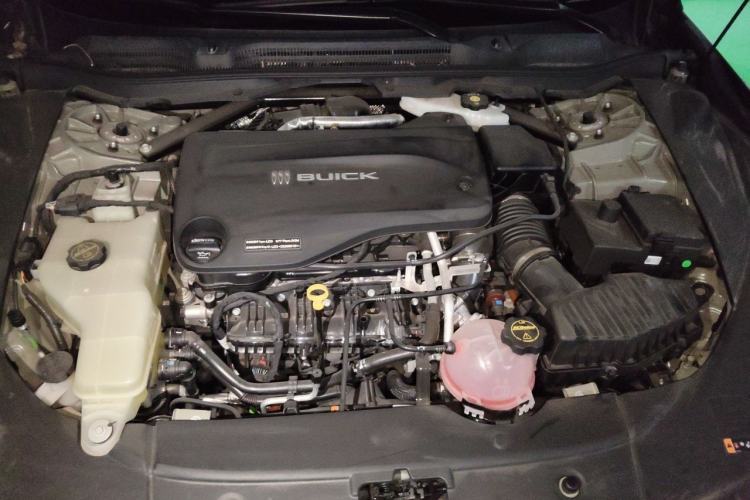 Used Buick L7 2025 Model Aivia Engine Bay