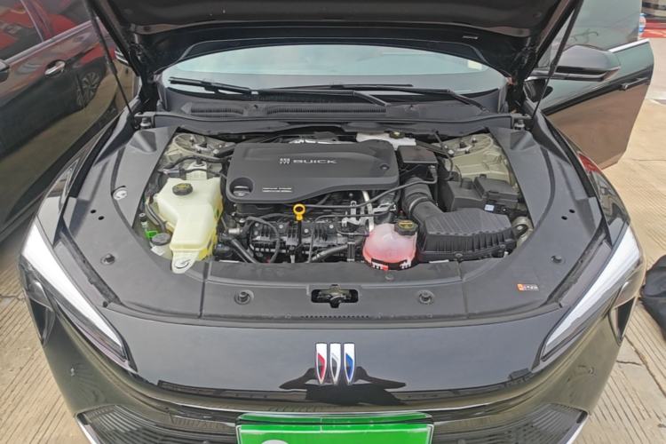 Used Buick L7 2025 Model Luxury Edition Engine Bay
