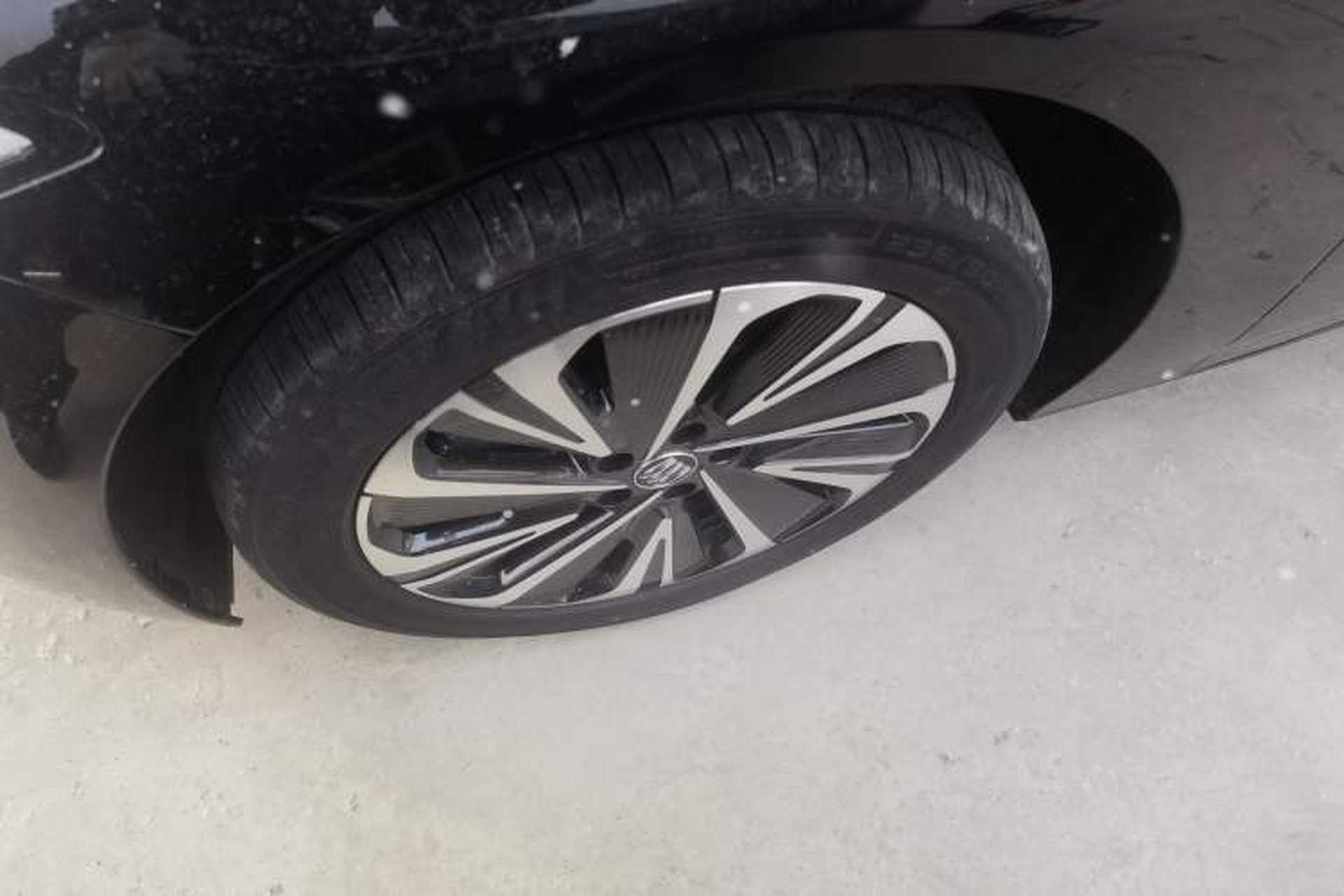 Used Buick L7 2025 Model Luxury Edition Exterior 4