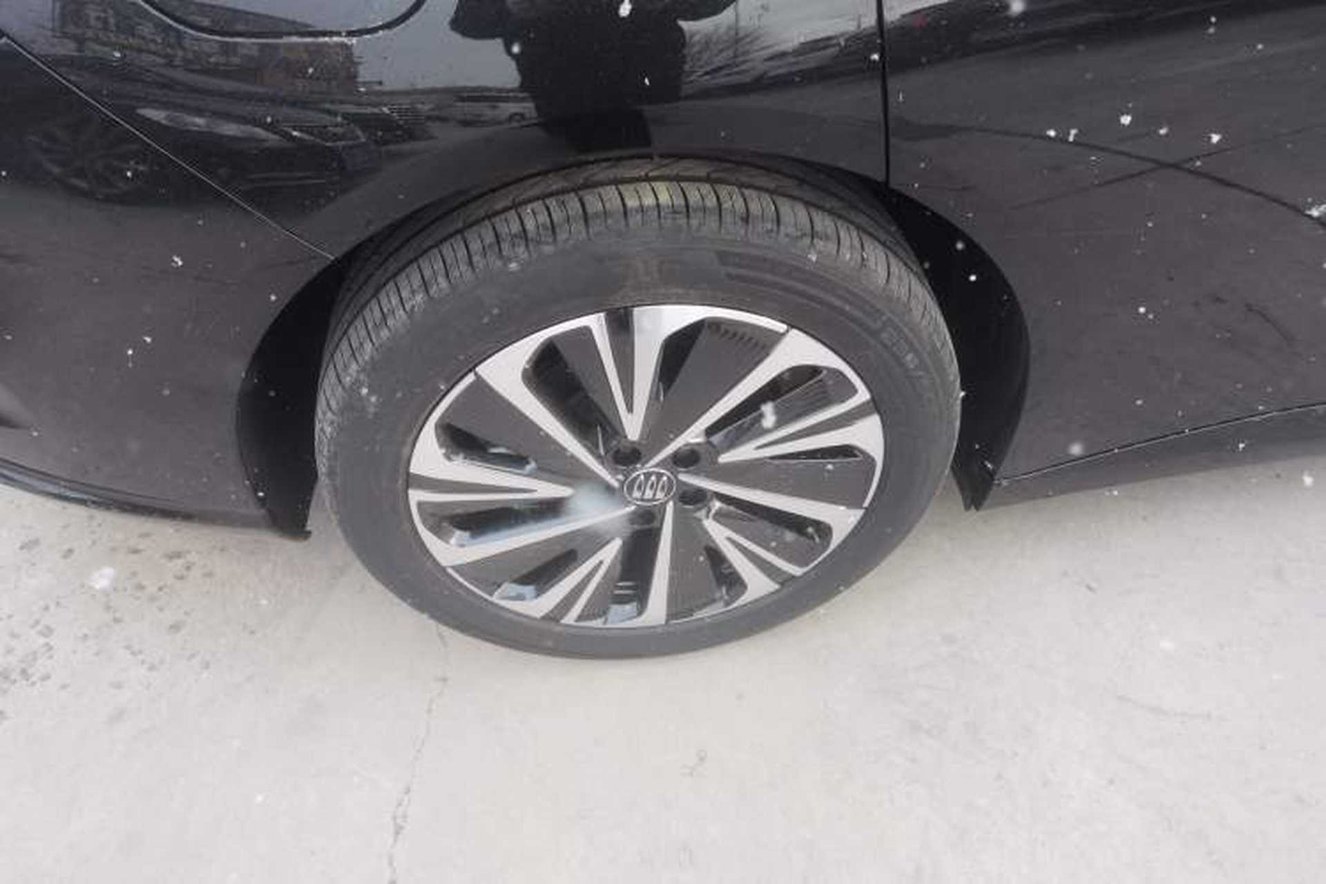 Used Buick L7 2025 Model Luxury Edition Exterior 5