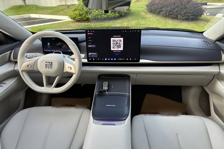 Used Buick L7 2025 Model Aivia Interior 2